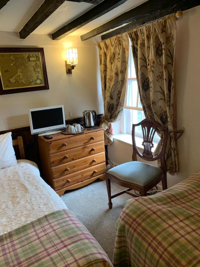 Borderers Inn Брекон Экстерьер фото